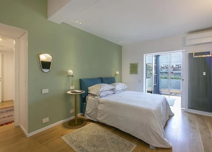 Luxe Vatican Penthouse Apartament *